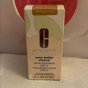 Clinique Even Better Clinical Foundation SPF 25 - WN 54 Honey Wheat